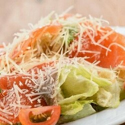 Цезарь с семгой - рецепт приготовления с фото и видео