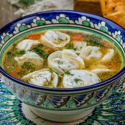 Чучвара — узбекский суп с пельменями
