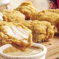 Теперь каждый может приготовить курицу из KFC по секретному рецепту 1940 года