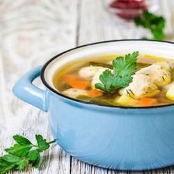 Суп с куриными фрикадельками и кускусом