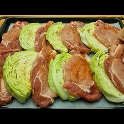 Мясо с капустой в духовке