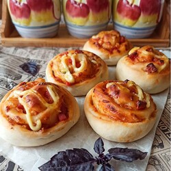 ​Булочки-пиццы «Улитка»