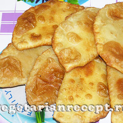 Вегетарианские чебуреки - с творогом и с соевым фаршем (2 рецепта с фото)