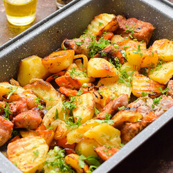 Картошка с мясом на противне - очень простой рецепт с пошаговыми фото