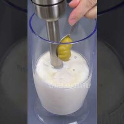 Заменила яйца на молоко! Майонез за одну минуту, готовлю его чаще, чем классический вариант! Супер!