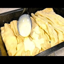 Ничего лепить не буду! Сложил, залил и в духовку! Пирожок ХОРОШ с ЛЮБОЙ начинкой!