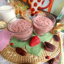 Кефирный смузи с клубникой — Пошаговый рецепт приготовления с фото 2025 | Простые и вкусные рецепты в домашних условиях EdimDoma.ru