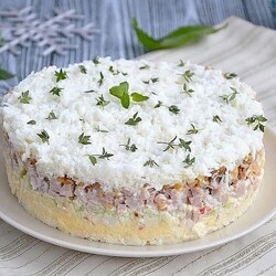 САЛАТ «СНЕЖНАЯ КОРОЛЕВА»