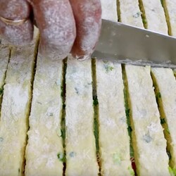 Хрустящие снаружи и мягкие внутри. Муж готовит каждый день: новый рецепт