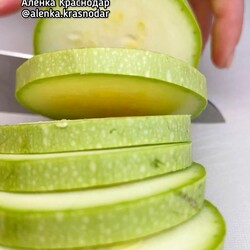 Острая закуска из кабачков