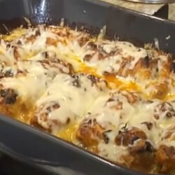 КУРИНЫЕ РУЛЕТИКИ С ГРИБАМИ И СЫРОМ