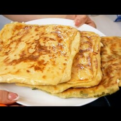 Чем проще, тем лучше. Цыганские ПЛАЧИНДЫ, цыганка готовит.