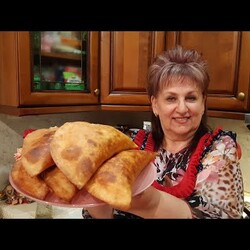 Если вам лень возиться с тестом, а чебуреков хочется...ЧЕБУРЕКИ из ЛАВАША!