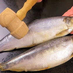 Нежнее любой рыбы, которую вы пробовали. Отбивная закуска из селедки по-японски