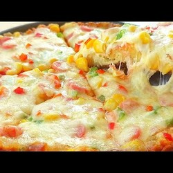 поделюсь с вами простым завтраком - пицца