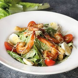 Салат ''Цезарь'' с морепродуктами - рецепт приготовления с фото и видео