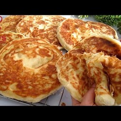 Самый вкусный хлеб для завтрака, который я когда-либо пекла! Невероятно просто и быстро.