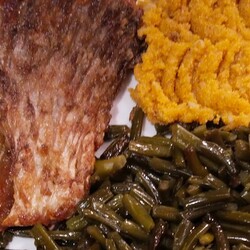 Отдала бы УЖИН лютому врагу, но ИКРА на ужин,  ИКРУ я  не могу