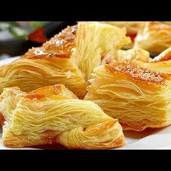 Kenapa Nggak Kepikiran Cara Baru Yang Mudah Ini Sebelumnya? Homemade Puff Pastry Gampang. Kue