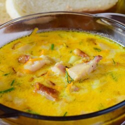 Суп с плавленым сыром и копчёной курицей