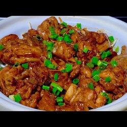 飯店總廚教你做家常蔥油雞，肉質鮮嫩，滿屋子都是蔥香味，超好吃 【阿朝哥美食】#家常蔥油雞 #蔥油雞 #雞料理