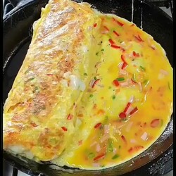 [Видео] «Вкусный рулет из омлета» | Еда, Рецепты еды, Питание рецепты