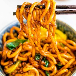 ЯКИ УДОН | ПЕРЕМЕШАТЬ ЖАРЕНУЮ ЛАПШУ УДОН