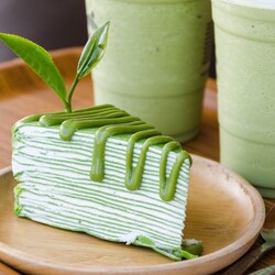 Блинный торт с чаем матча