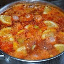 Солянка  Ингредиенты: Сосиски — 2 шт. Лук — 1 шт. Морковь — 2 шт.... | Интересный контент в группе Салаты и закуски