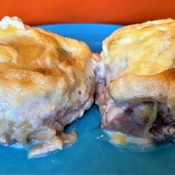 Куриные бедра с сыром в духовке