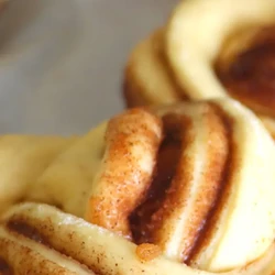 Мягкие как пух булочки с корицей! Ароматная выпечка к чаю рецепт с фото пошаговый от Марина Майорова - Овкусе.ру