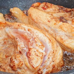 Ваши гости будут поражены! Научился этому трюку в ресторане! Невероятный рецепт КУРИЦЫ с КАРТОШКОЙ!