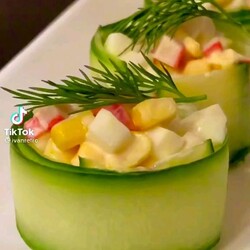 Закуска с крабовыми палочками.