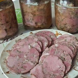 Стараюсь побольше заготовить "колбасы в банке": любимый рецепт от производителя