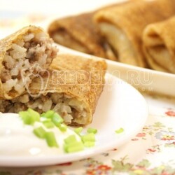 Блины с мясом и рисом