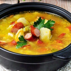 Гороховый суп с охотничьими колбасками