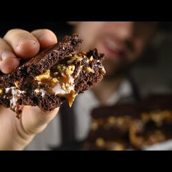 Шоколадный Брауни с соленой карамелью. Фантастическое сочетание.