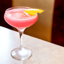 26. Рецепт коктейля Космополитен