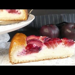 Сливовый пирог с творогом или Ленивая творожная ватрушка со сливами!