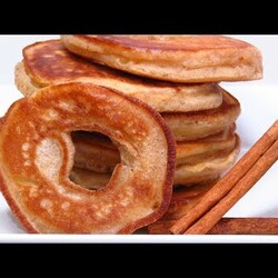 ОЛАДЬИ ЯБЛОЧНЫЕ КОЛЬЦА ВКУСНЫЕ И НЕОБЫЧНЫЕ ОЛАДУШКИ С ЯБЛОКАМИ И КОРИЦЕЙ | APPLE PANCAKES RECIPE