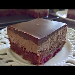 Kolač sa višnjama i čokoladom/Oduševiće vas ukusom