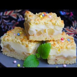 KRUCHE CIASTO Z GRUSZKAMI ORAZ BUDYNIEM - PRZEPIS - BOMBOWA KUCHNIA