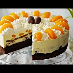 Wiosenny tort owocowy z kremem budyniowym i serowym – PRZEPIS - Mała Cukierenka