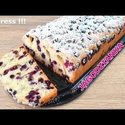 Ekspresowa Jagodzianka - pyszne ciasto z jagodami, porzeczkami lub borówkami