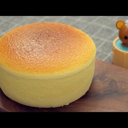Japanese Souffle Cheesecake [Super Fluffy & Jiggly]