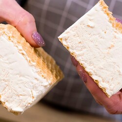 2 ИНГРЕДИЕНТА + ВАФЛИ за 5 МИНУТ и всё ГОТОВО!!! Мороженое "Пломбир" в домашних условиях