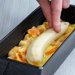 Wystarczy jeden banan, aby zrobić pyszne ciasto!| Smaczny.TV