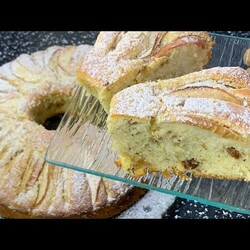 кекс с яблоками и орехами