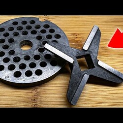 "Теперь острее бритвы" Простой лайфхак, который поможет заточить нож для мясорубки за пару минут!
