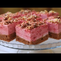 Нестао колач!Толико добар да ћете правити дупло!СМУТИ ВОЋНИ КОЛАЧ. Бисквит са какаом, јогурт, воће.